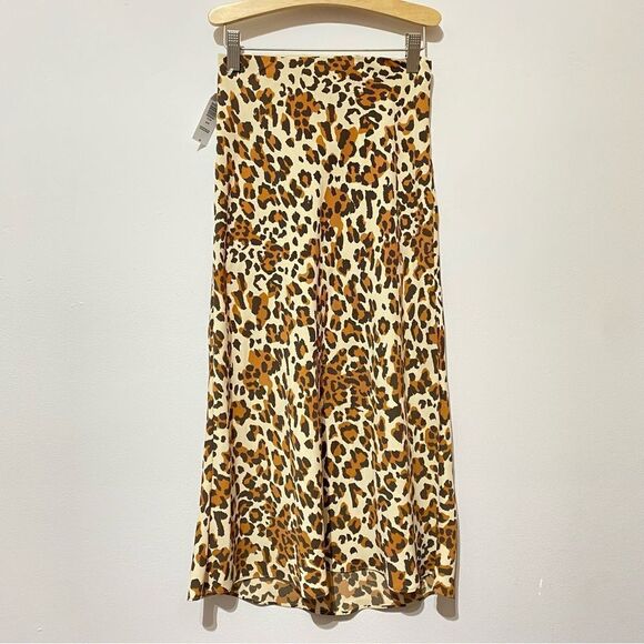 NWT Aritzia Babaton Slip Leopard Print Midi Skirt - Picture 1 of 4